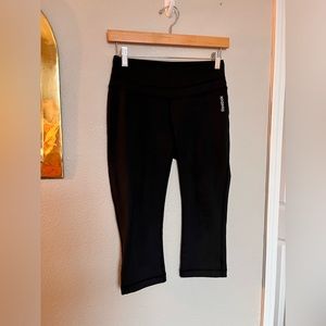 Black cropped Reebok playdry leggings - gently worn